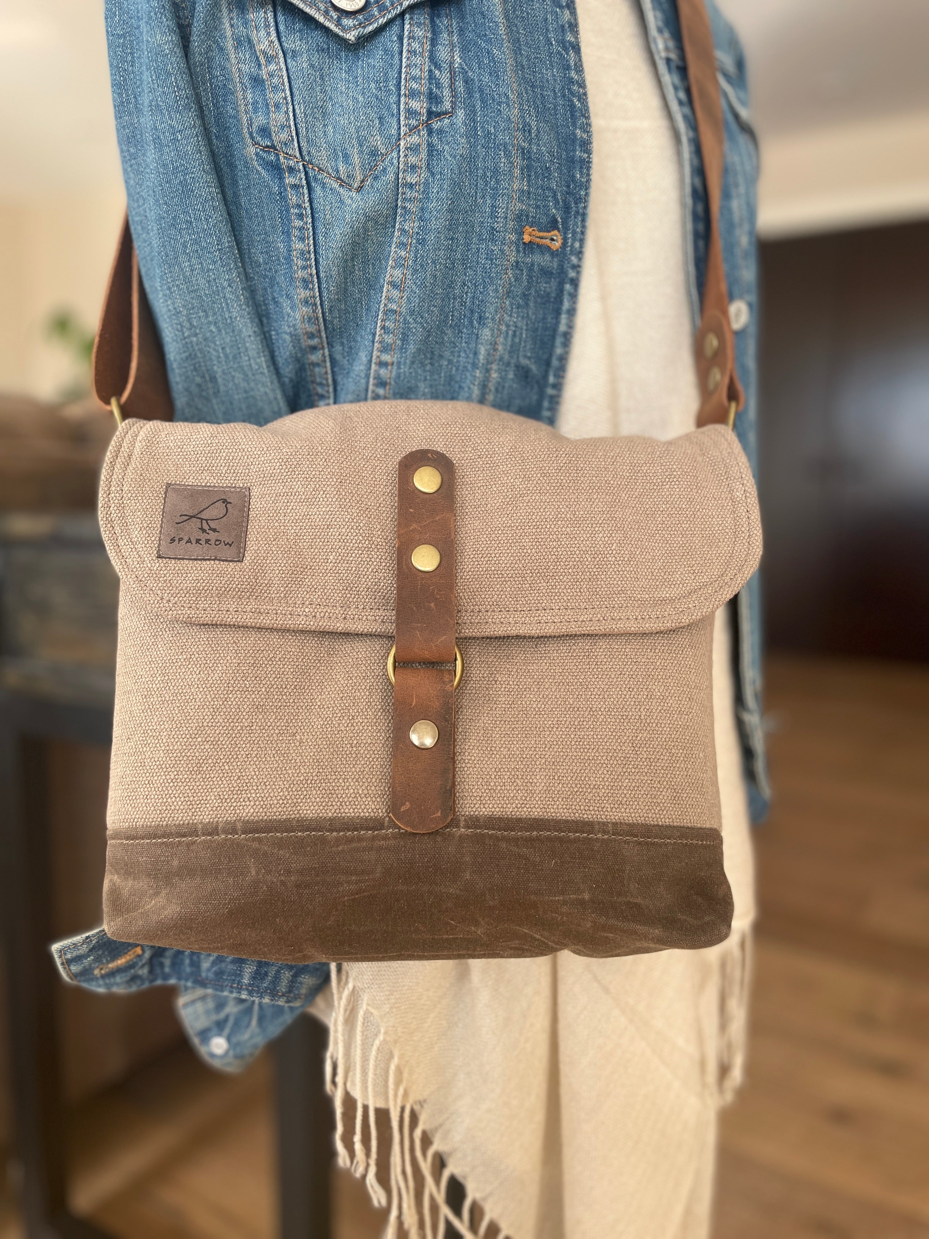 Shortie Messenger Bag